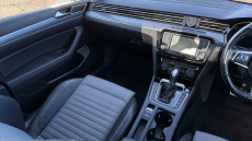 Volkswagen Passat 2.0 TDI R-Line 5dr DSG [Panoramic Roof] Diesel Estate